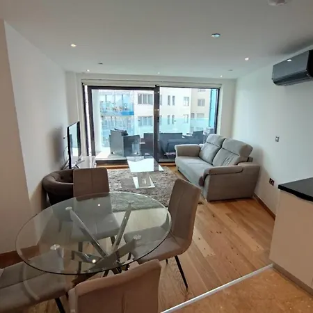 Seaside Serenity Oasis - High Floor - Stunning Views Appartement