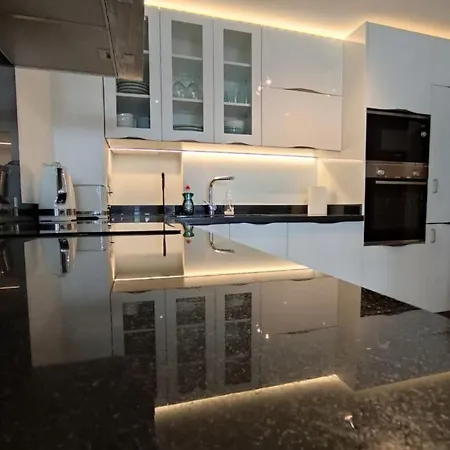 Seaside Serenity Oasis - High Floor - Stunning Views Appartement *