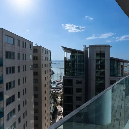Seaside Serenity Oasis - High Floor - Stunning Views Gibraltar